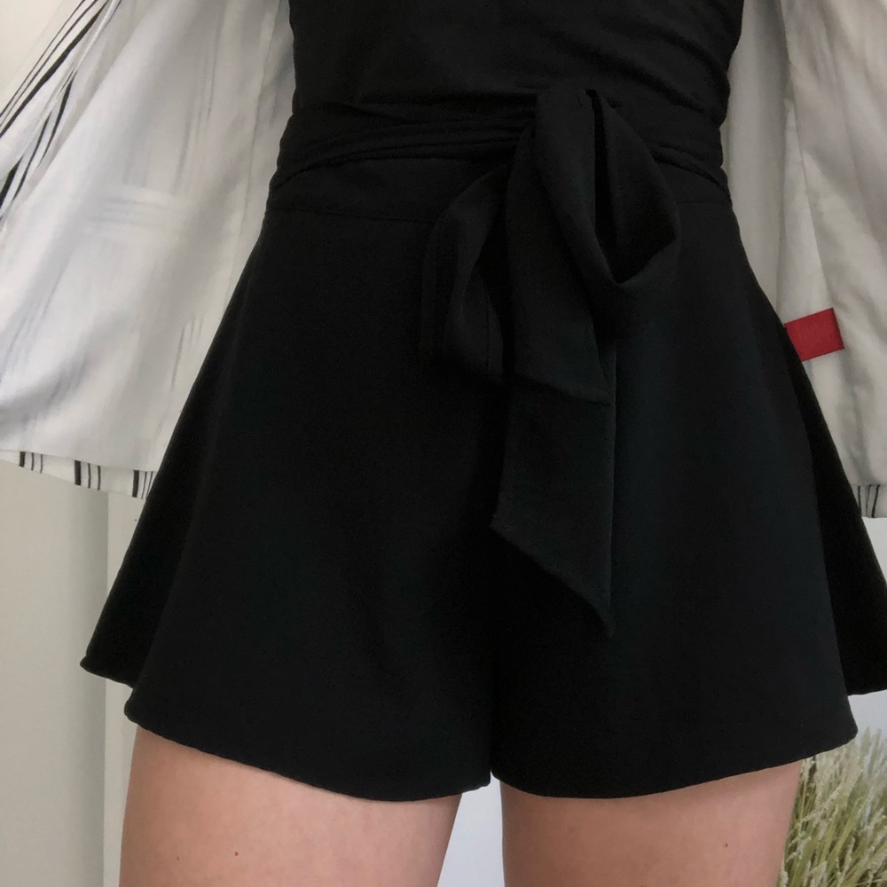 Akira Tie Skort